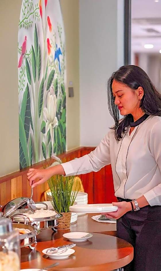 Hotel Youstay Semarang by Sinergi