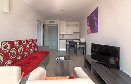 ONE BEDROOM 1 ADULT + 2 CHILDREN