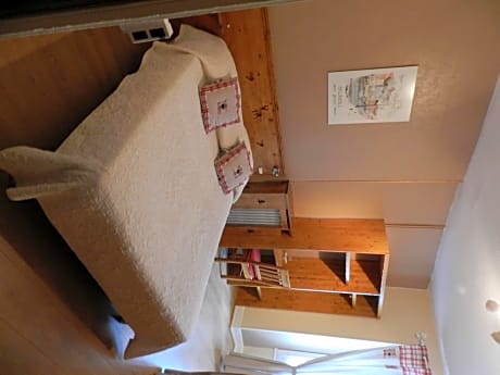 Double Room with Shower