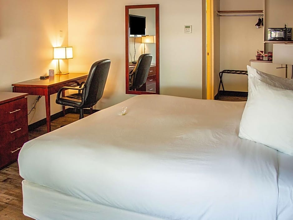 Hotel Penticton, Ascend Hotel Collection