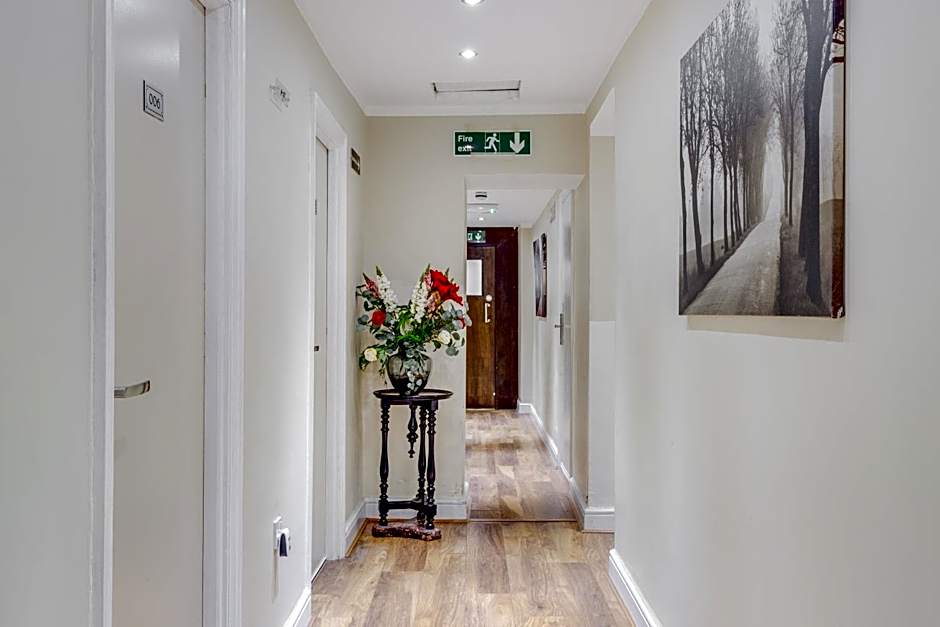 1 Lexham Gardens Hotel