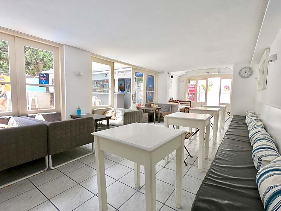 Anny Studios & Rooms Perissa Beach