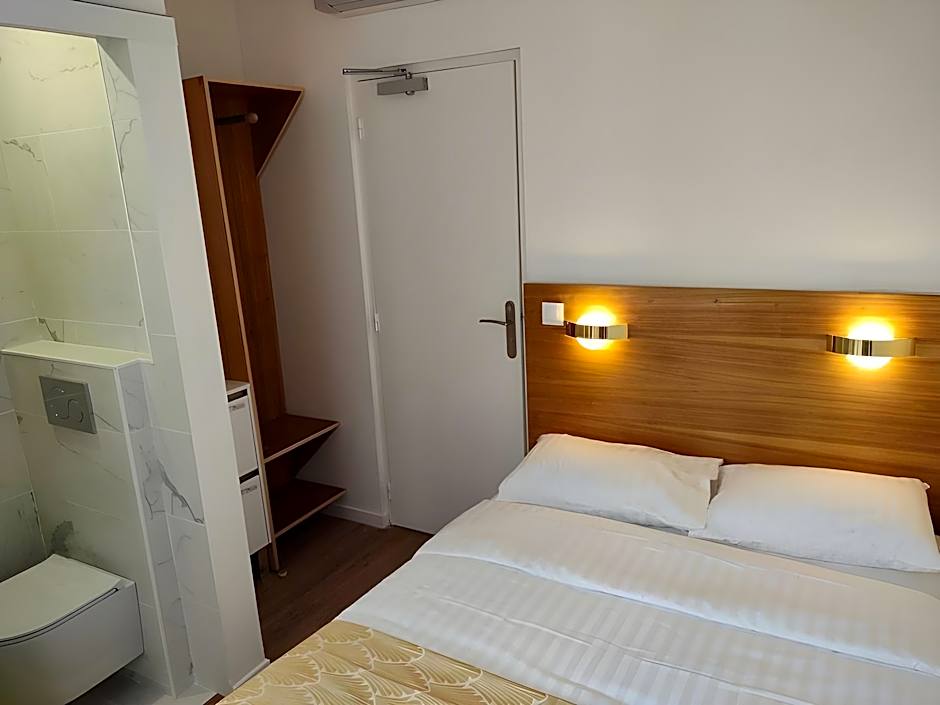 HOTEL DUPLEIX