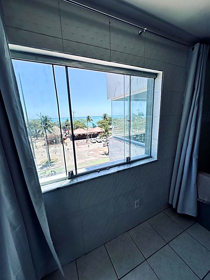 Vista única à BEIRA-MAR na praia de pajuçara com dois quartos- Apto 302