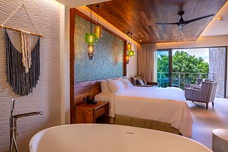 Platinum King Master Suite 2 ADULTS