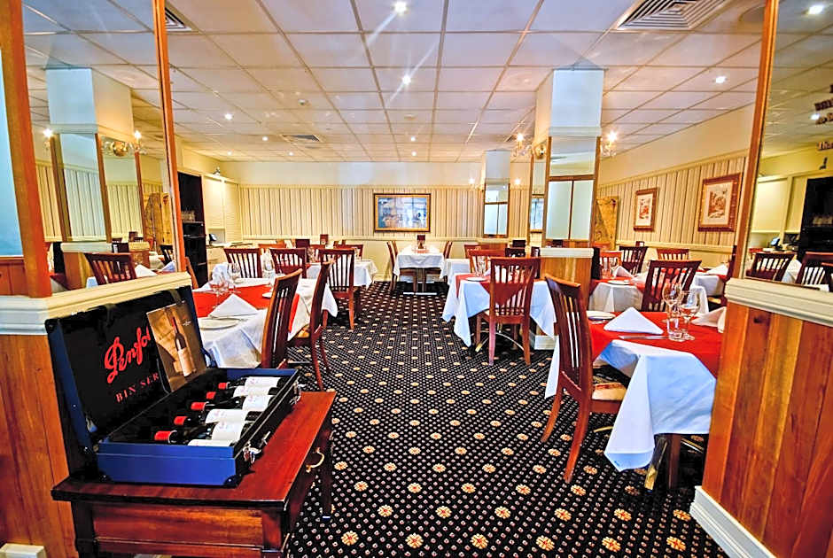 Redearth Boutique Hotel