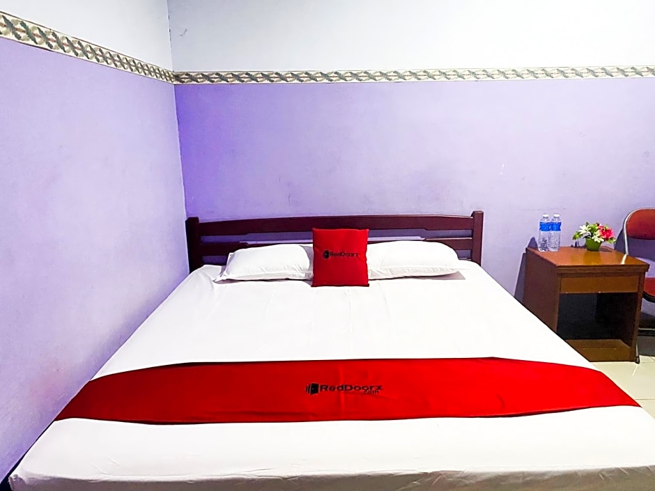 RedDoorz near Terminal Dangerakko Palopo