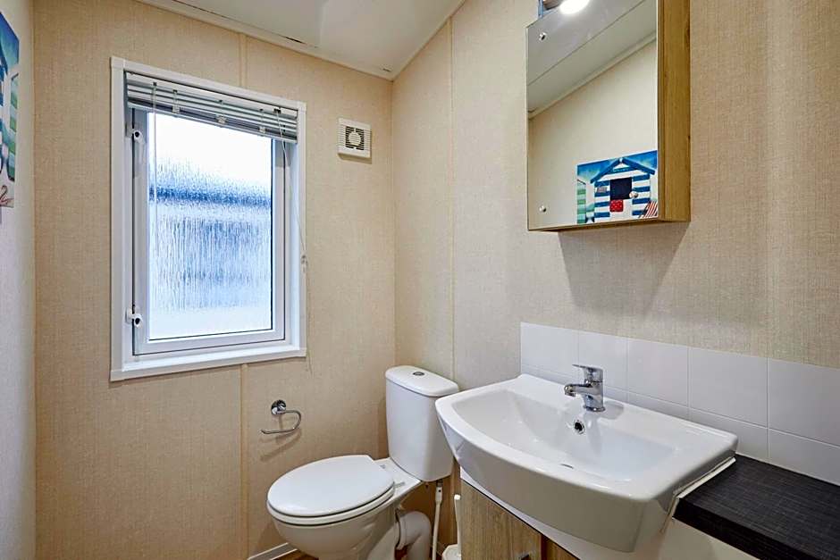 Bluebell Lodge with Hot Tub