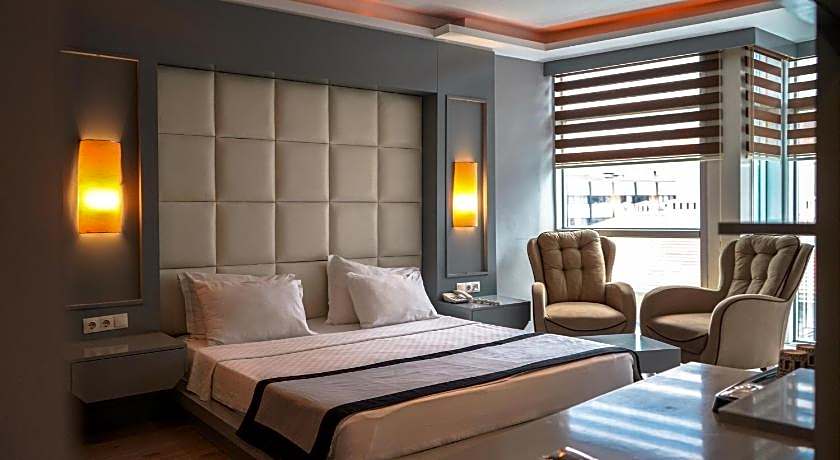 Pasaport Pier Hotel
