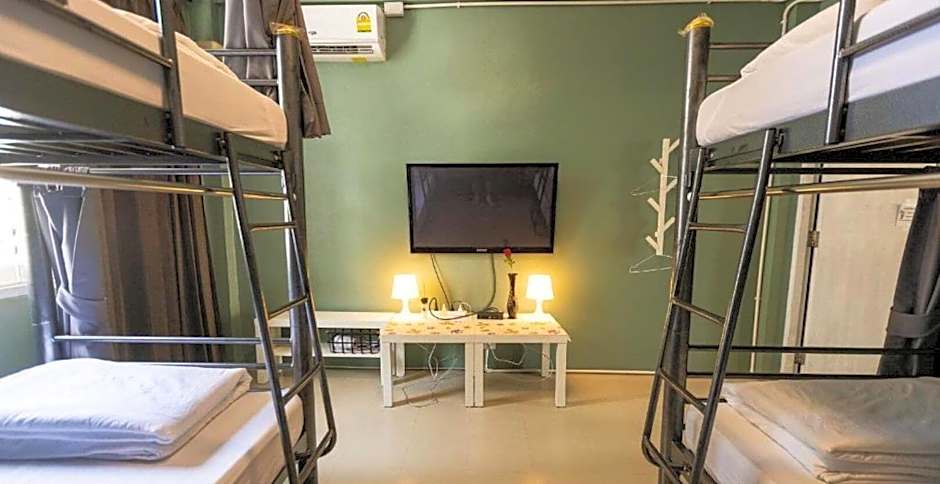 SLEEPCASE HOSTEL
