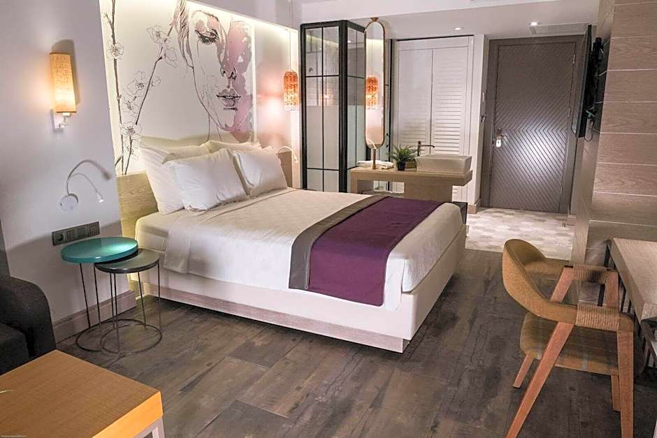 Melanippe Relaxing Hotel