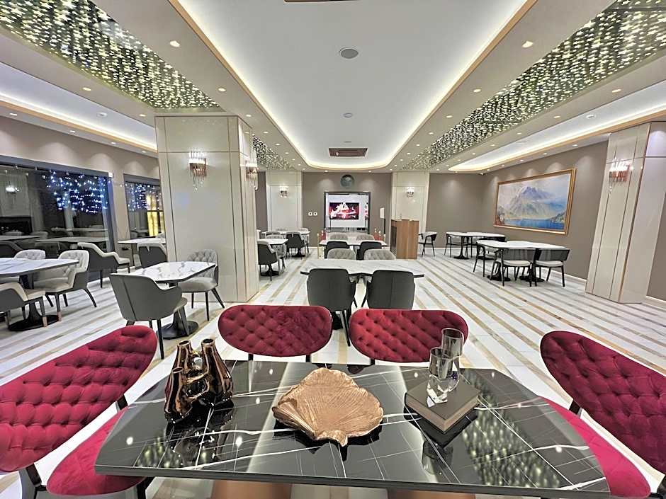 MQ Hotel Suites & SPA