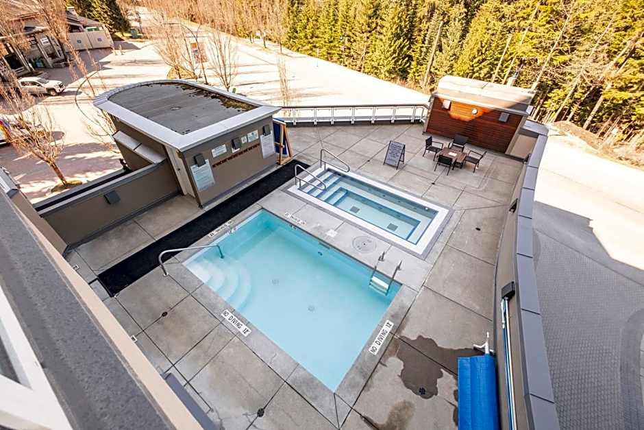 Le Chamois by Outpost Whistler