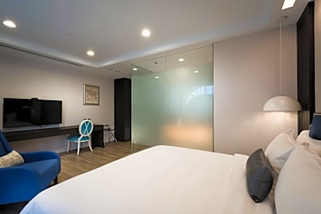 Double Room - No Window & No Parking