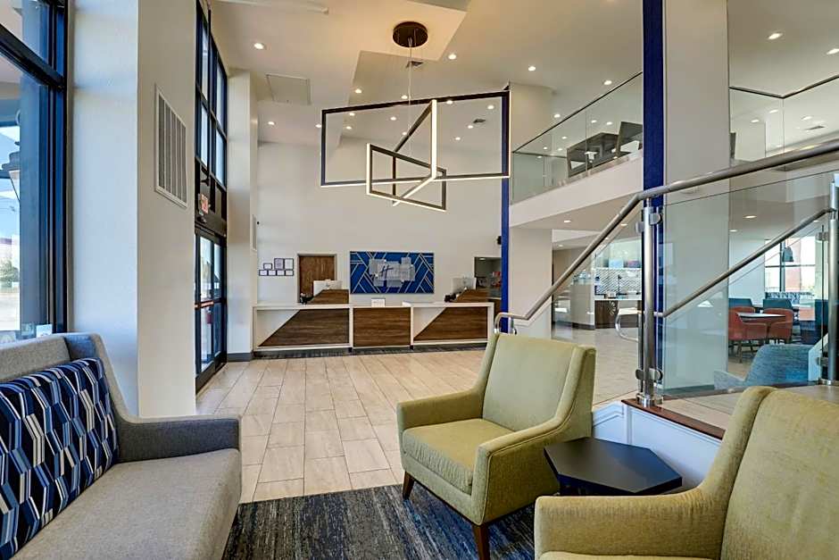Holiday Inn Express Hotel & Suites Branson 76 Central By IHG