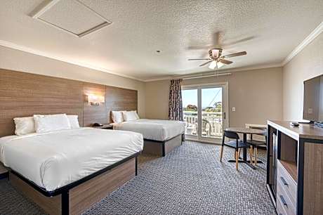 Deluxe Queen Room with Two Queen Beds and Ocean View - Non-Smoking