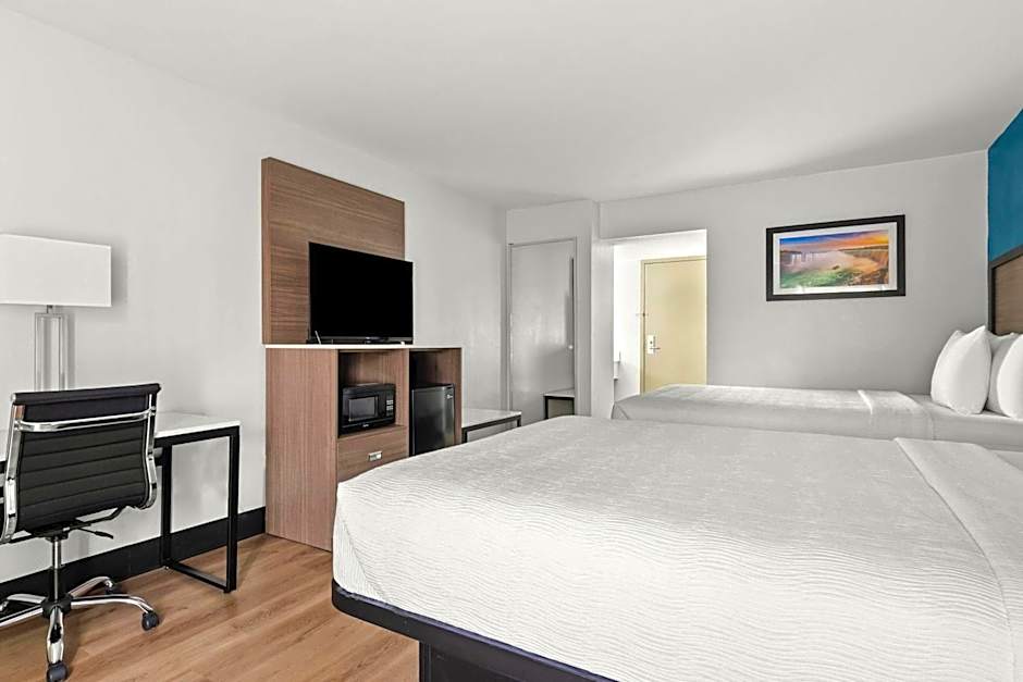 Baymont by Wyndham Batavia - Darien Lake