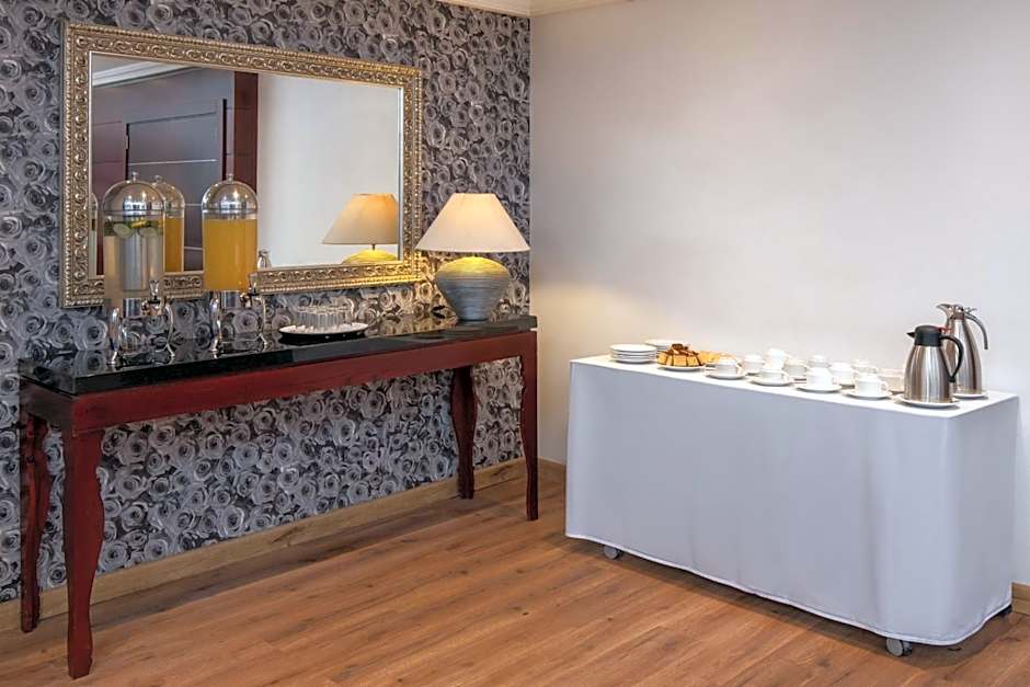 Protea Hotel by Marriott Lagos Kuramo Waters