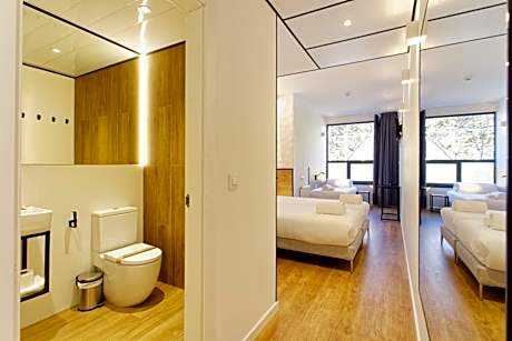 Standard Triple Room with City View