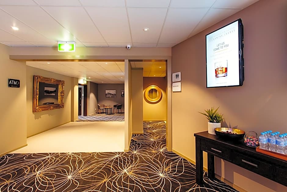 Shamrock Gardens Motel