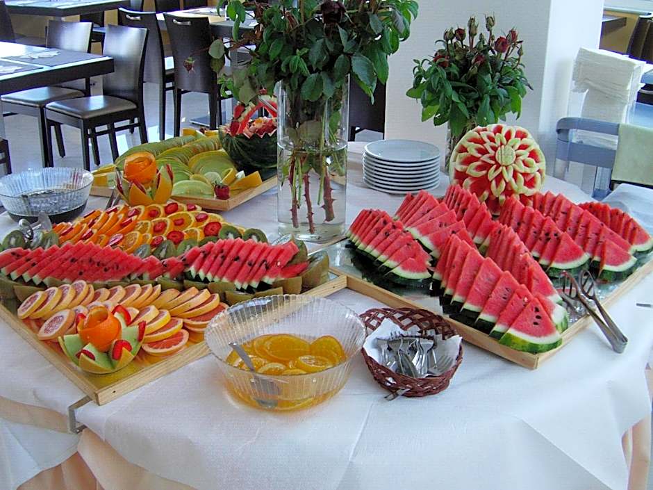 Meropi Hotel & Apartments