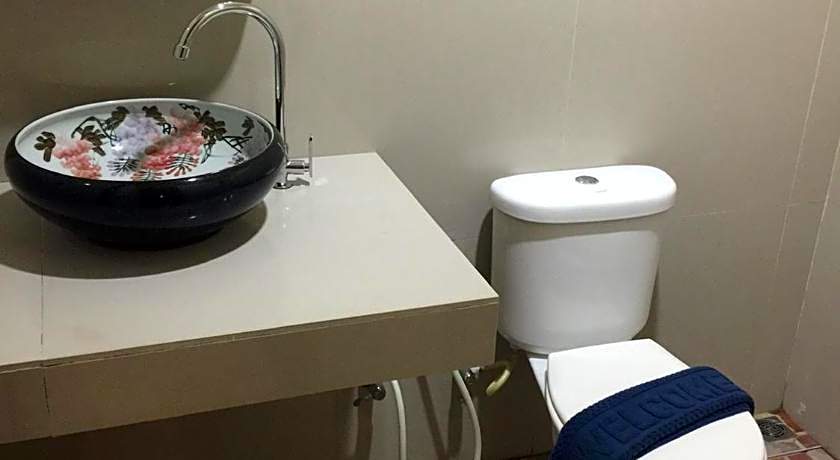 RoomQuest Amphawa VaylaSamran