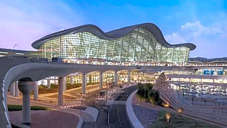 Top House Zayed Airport AUH