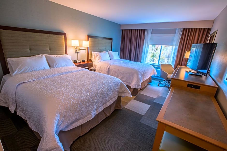 Hampton Inn by Hilton Amesbury, MA