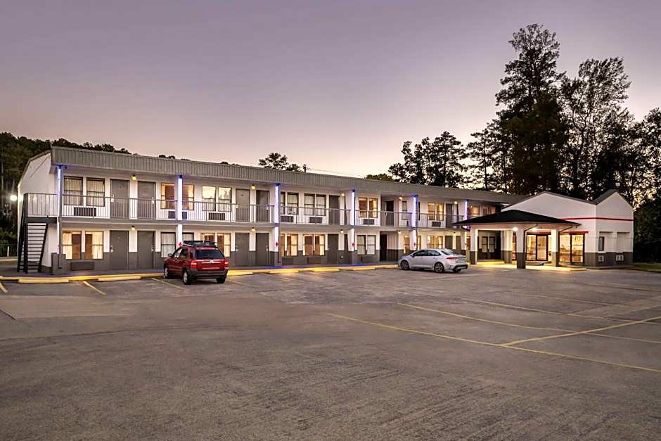 Super 8 by Wyndham Gadsden AL