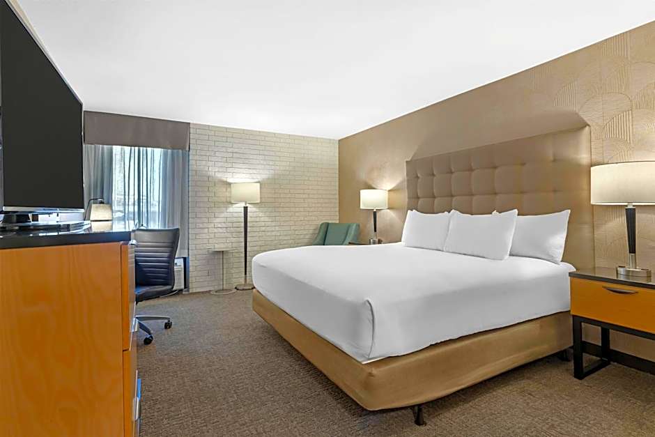 Drury Inn & Suites Joplin