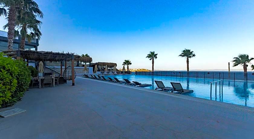 The Nowness Luxury Hotel & Spa