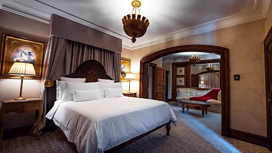 Palazzo Hotel