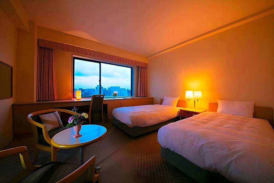 Mito Hotel Season