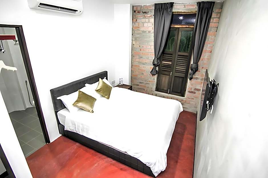 Rock Wood Hotel