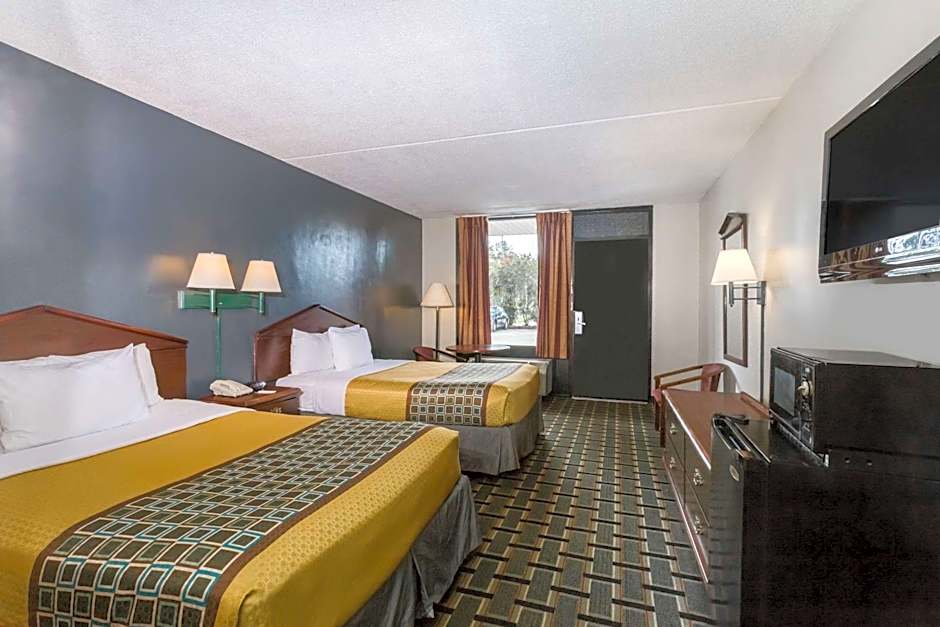 Travelodge by Wyndham Savannah Area/Richmond Hill