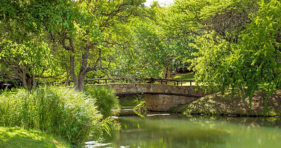 LittleBush Private Lodge