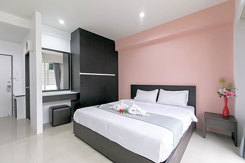 Ruan Plaisoi Apartment