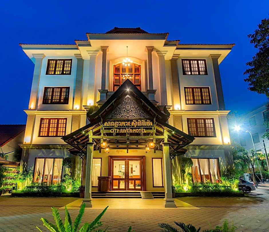 City River Hotel