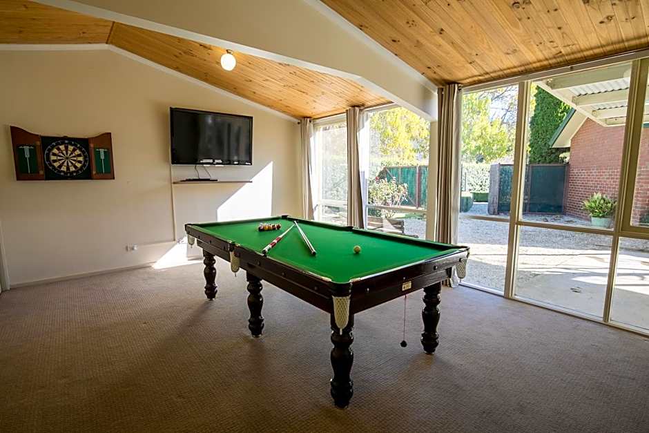 The Birch House - Silver Birches Accommodation Bright