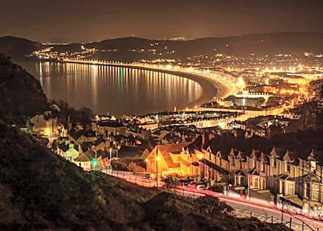 Iris Hotel Llandudno