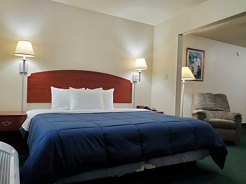 Candlelight Inn Suites Hwy 69 near McAlester