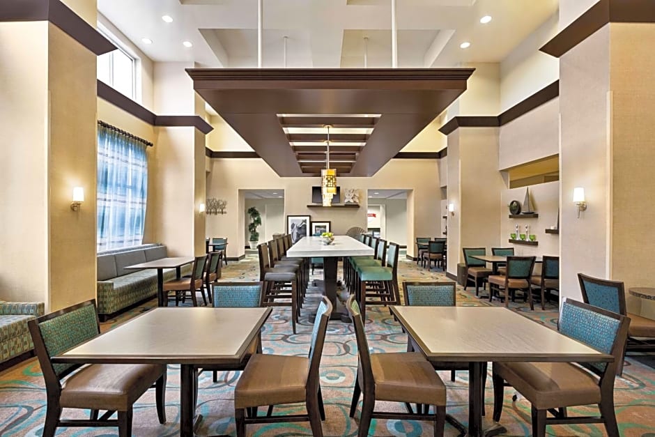 Hampton Inn By Hilton & Suites Atlanta Airport West/Camp Creek Pkwy