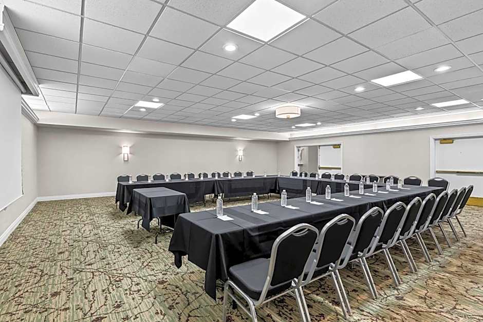 Best Western Plus Plaza Hotel & Conference Center
