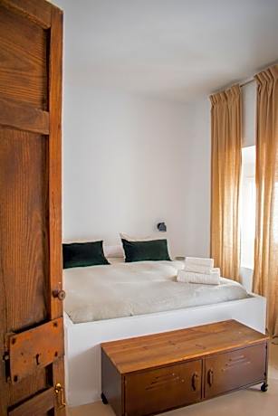 Three-Bedroom House - Annex