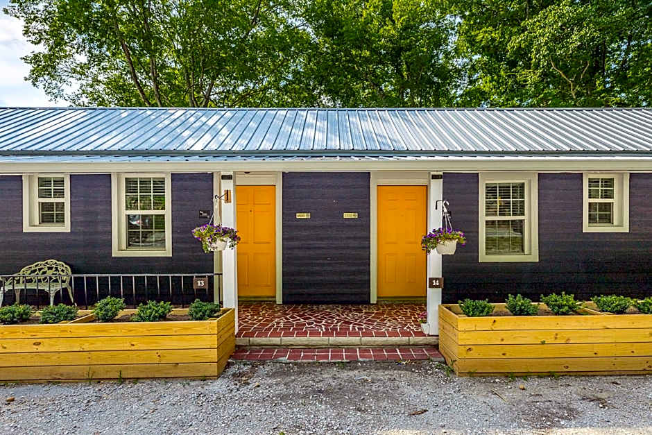 01 The Eames Suite - A PMI Scenic City Vacation Rental