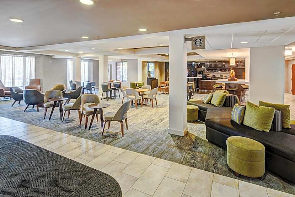 Courtyard by Marriott Chicago St. Charles