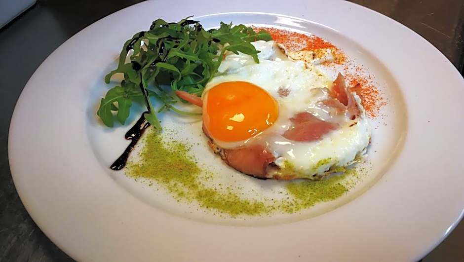 Hotel Merops Mészáros