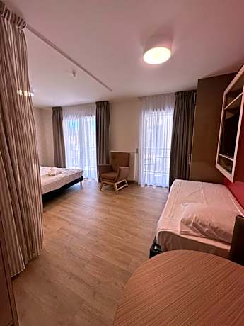 Standard Triple Studio