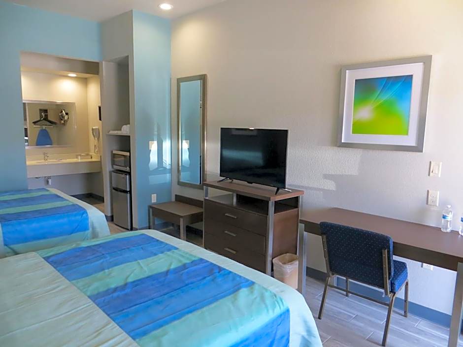 Hotel Blue - Woodlands