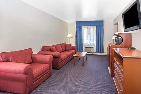 2 Double Beds, Mobility Accessible One-Bedroom, Suite, Non-Smoking